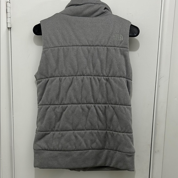 The North Face Puffer Vest - Picture 4 of 4